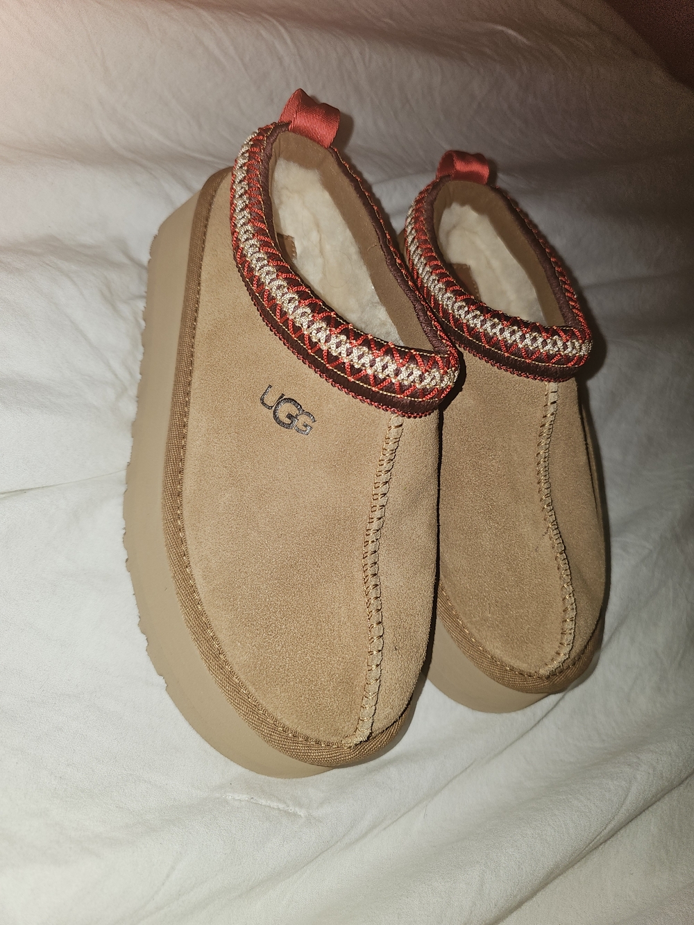 UGG Women's Tan Suede Cozy Slip-On Slippers with Red Trim